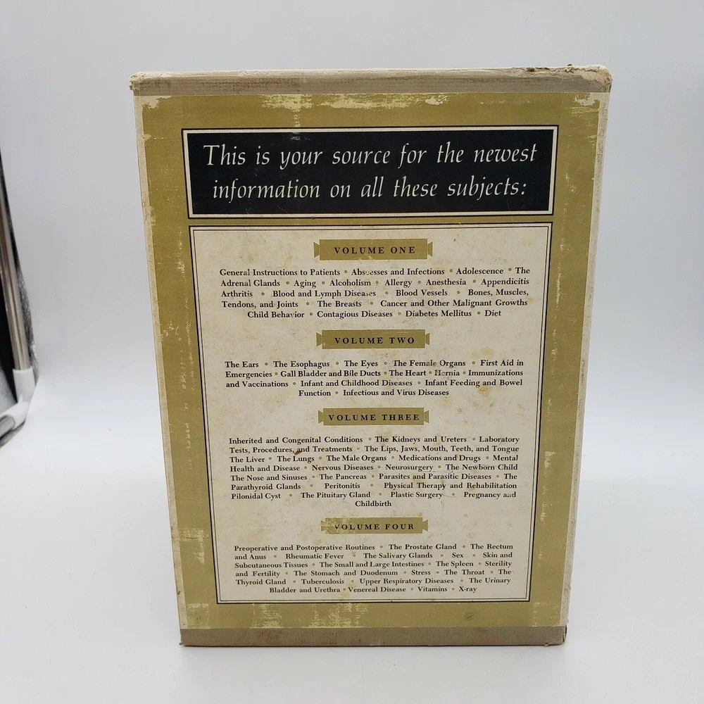 The New Illustrated Medical Encyclopedia for‎ Home Use (4-vol Set W/slipcase)